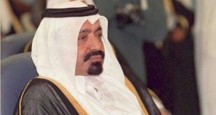 أمير قطر الأسبق خليفة بن حمد آل ثانى. (الإنترنت).