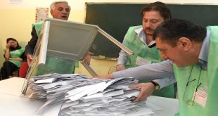 فرز الأصوات فى الانتخابات التشريعية بجورجيا. (الإنترنت).