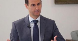 الرئيس السوري بشار الأسد يتحدث في مقابلة مع صحيفة الوطن في دمشق. (رويترز).
