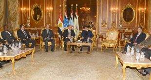 أطراف الأزمة الليبية في القصر الرئاسي بمصر.