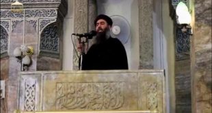 قائد تنظيم داعش أبو بكر البغدادي في ظهوره الأول في الموصل.