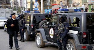 عناصر من الشرطة المصرية.