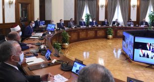 رئيس الحكومة مصطفى مدبولي خلال اجتماع مجلس الوزراء اليوم. (الحكومة)