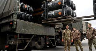 عربات تابعة تحمل أسلحة أرسلها حلف الناتو إلى أوكرانيا "الانترنت"
