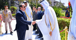 الرئيس عبد الفتاح السيسي يستقبل أمير قطر تميم بن حمد في القاهرة، 25 يونيو 2022. (الرئاسة المصرية)