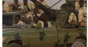 جنود سودانيون في عربة مسلحة. (أرشيفية)