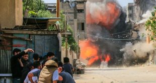 النيران تلتهم أحد المواقع في قطاع غزة بعد تعرضها للقصف الاسرائيلي (الانترنت)