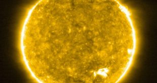 صورة للشمس وحولها هالتها التقطها المسبار الأوروبي "سولار أوربيتر" ووزعتها وكالة الفضاء الأوروبية. (أ ف ب)