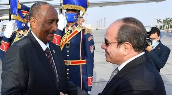 الرئيس السيسي يستقبل رئيس مجلس السيادة السوداني (أرشيفية)