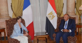 وزير الخارجية المصري سامح شكري مع نظيرته الفرنسية (الانترنت)