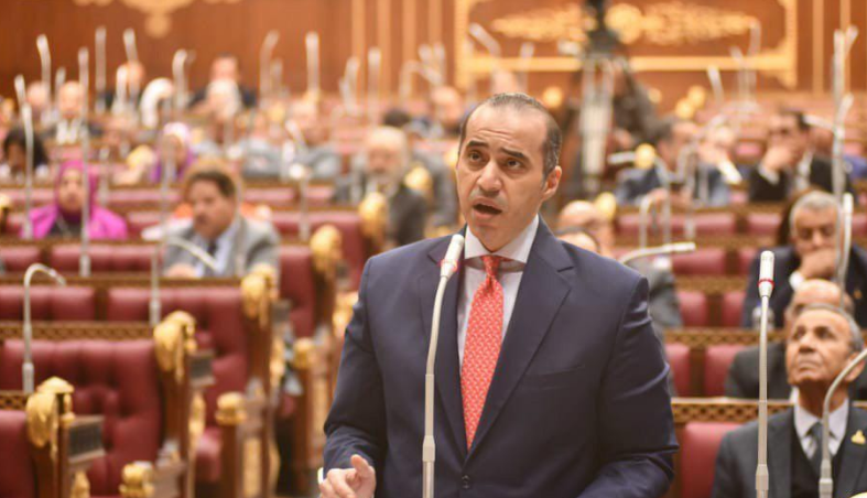 المستشار محمود فوزي وزير الشئون النيابية والقانونية والتواصل السياسي