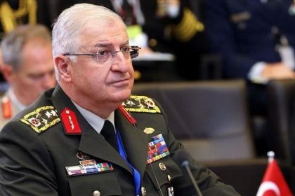 وزير الدفاع التركي يشار غولر