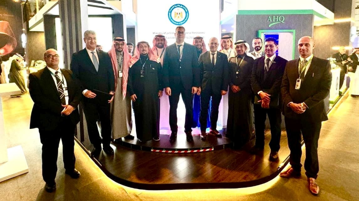 وزير البترول يبحث مع مجموعة القحطاني السعودية زيادة التعاون 1 لقاء وزير البترول