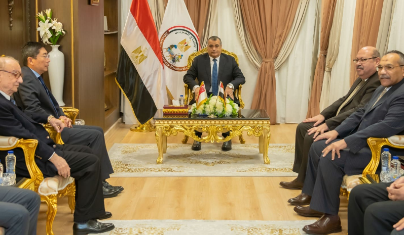 لقاء وزير الدولة للإنتاج الحربي