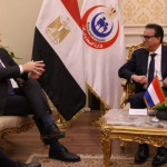 لقاء وزير الصحة