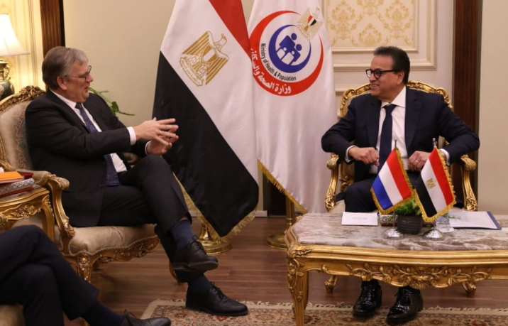 لقاء وزير الصحة