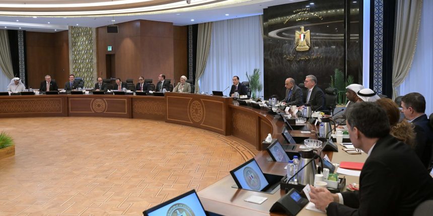 رئيس الوزراء يترأس مائدة نقاش مستديرة بعنوان تحول مستقبل مصر الطاقى