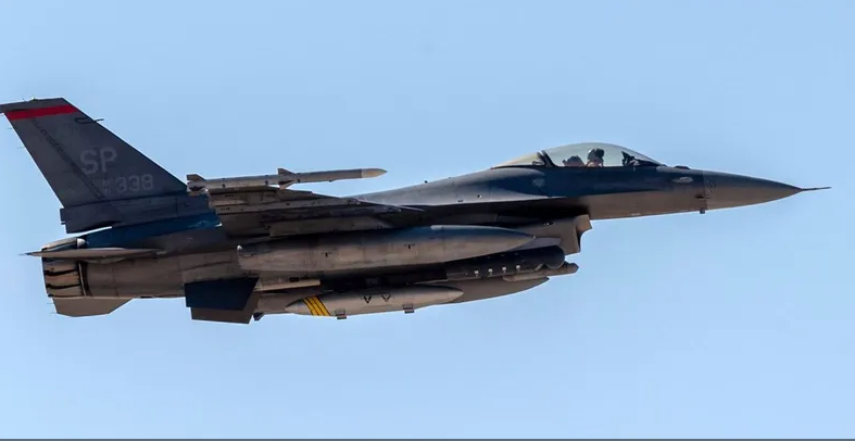 مقاتلة أمريكية