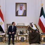 ولي عهد الكويت يستقبل رئيس الوزراء لبحث أوجه التعاون والتنسيق في عدد من القضايا والموضوعات