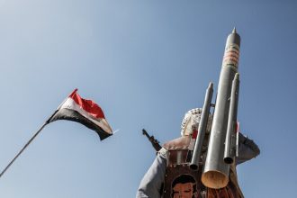الجيش الإسرائيلي يعترض صاروخا أطلق من اليمن