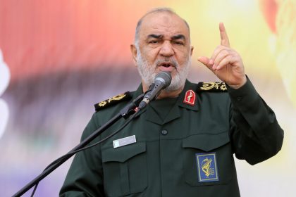 قائد الحرس الثوري اللواء حسين سلامي