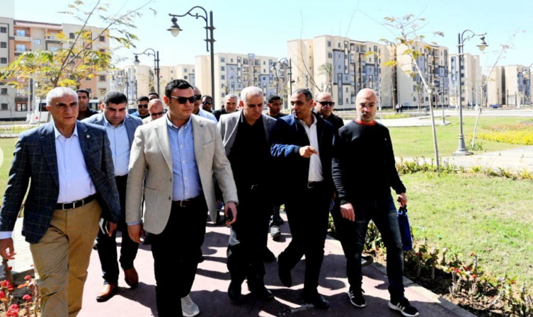 وزير الإسكان