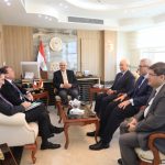 وزير التعليم العالي يبحث تعزيز التعاون مع السفير الفرنسي في مصر