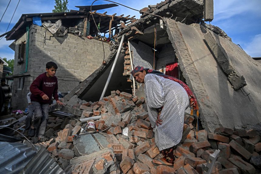 AFP 20250426 43JR764 v1 HighRes IndiaPakistanKashmirUnrest