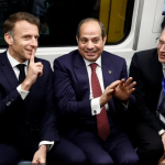 السيسي وماكرون في مترو الأنفاق