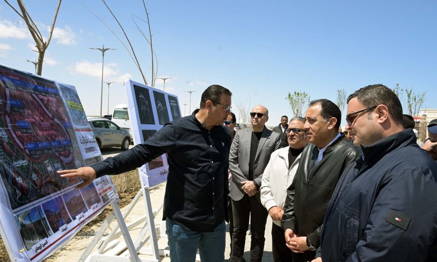 رئيس الوزراء يتفقد المدينة التراثية