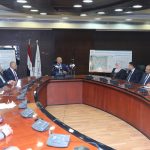 وزير الصناعة والنقل يعلن إطلاق مدينتين نسيجيتين متكاملتين