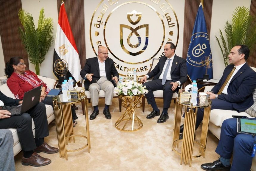 رئيس الهيئة العامة للرعاية الصحية يلتقي ممثل منظمة الصحة العالمية في مصر