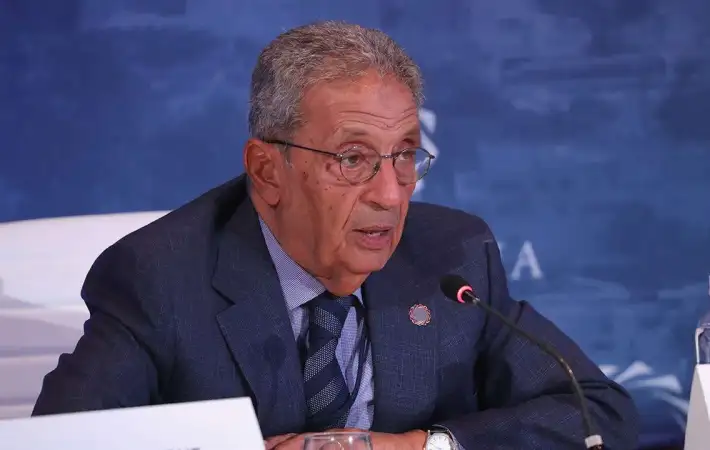 عمرو موسى
