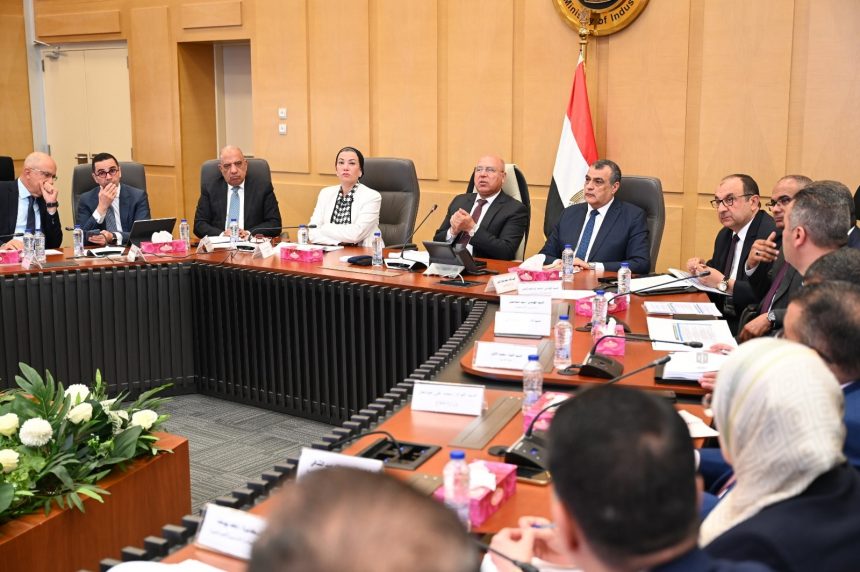 نائب رئيس مجلس الوزراء للتنمية الصناعية وزير الصناعة والنقل يترأس الاجتماع الثالث والعشرين للمجموعة الوزارية للتنمية الصناعية