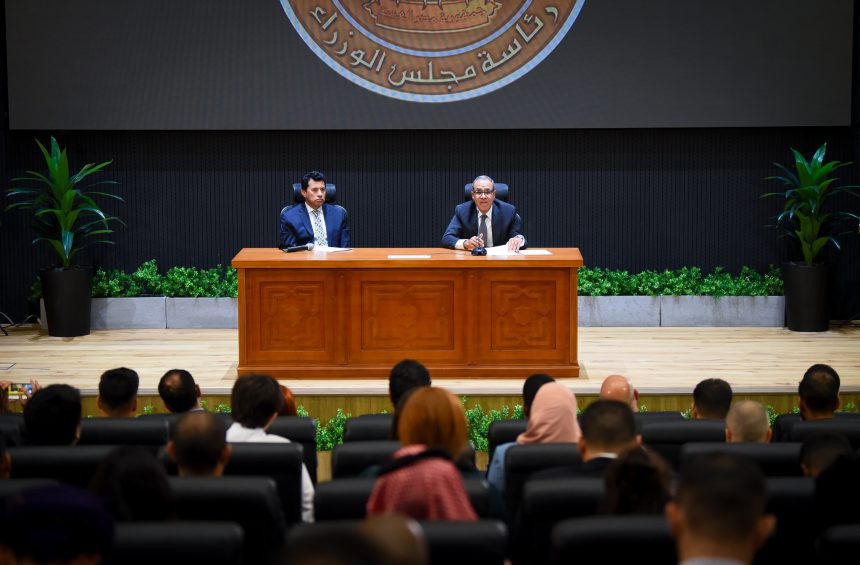 وزير الخارجية بدر عبدالعاطي