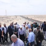 وزير الصناعة والنقل يتابع أعمال تنفيذ مشروع إنشاء خط سكة حديد بئر العبد