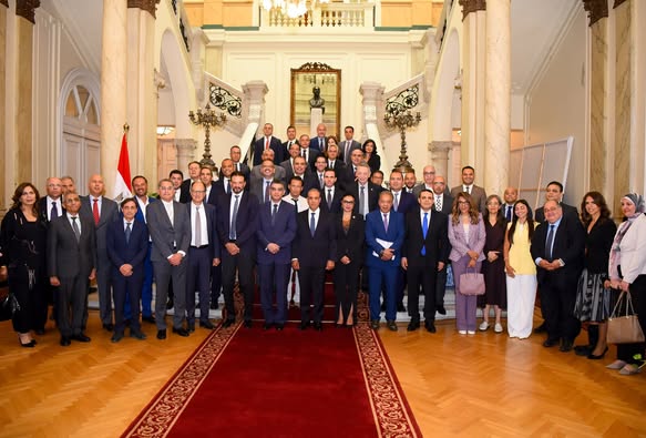 وزير الخارجية: توظيف سفاراتنا في مختلف دول العالم لخدمة السياسة الاقتصادية للدولة 2 514072631 1044485991194580 7058318301135752660 n