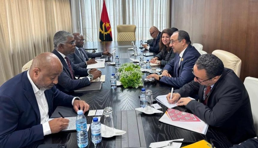 ▪︎وزير قطاع الأعمال العام يلتقي بوزيري النقل والبترول الأنجوليين على هامش قمة لواندا