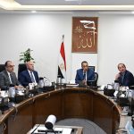 رئيس الوزراء يستعرض الفرص الاستثمارية الجاري التفاوض بشأنها مع دول خليجية