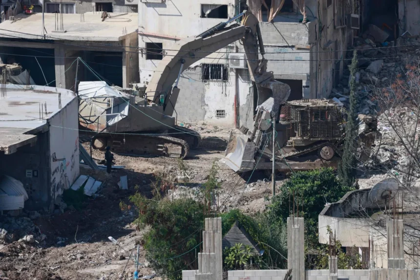 عمليات هدم في مخيم طولكرم للاجئين الفلسطينيين