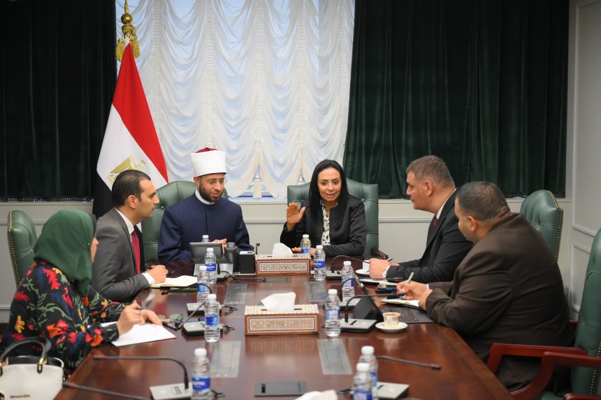 وزير الأوقاف ووزيرة التضامن