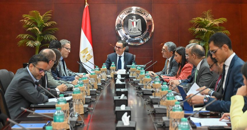 وزير الاستثمار والتجارة