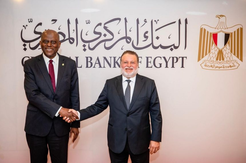 • محافظ البنك المركزي المصري يستقبل نظيره النيجيري لبحث سبل تعميق التعاون المشترك بين البنكين في مختلف