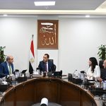 رئيس الوزراء يتابع الموقف التنفيذي لمشروع مبنى 4 بمطار القاهرة الدولي
