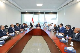 وزير البترول يبحث مع شركات عالمية تنفيذ مشروع المسح الجوي لتحديث قاعدة بيانات الثروات التعدينية بمصر