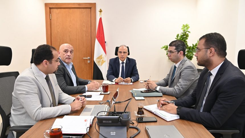 وزير الري يتابع أعمال التطوير الجارية بعدد من ملفات العمل بالوزارة تحت مظلة الجيل الثاني لمنظومة الري 2.0