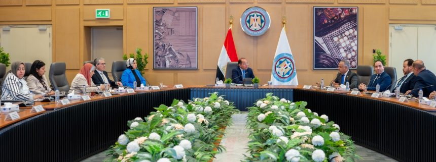 وزير المالية. في لقائه برئيس وأعضاء جمعية رجال الأعمال المصريين الأفارقة
