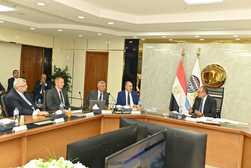 وزير قطاع الأعمال العام