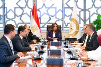 وزيرة التنمية المحلية والقائم بأعمال وزير البيئة تستعرض الموقف التنفيذي وآخر مستجدات ما تم تنفيذه بمشروع شرم الشيخ خضراء جرين شرم