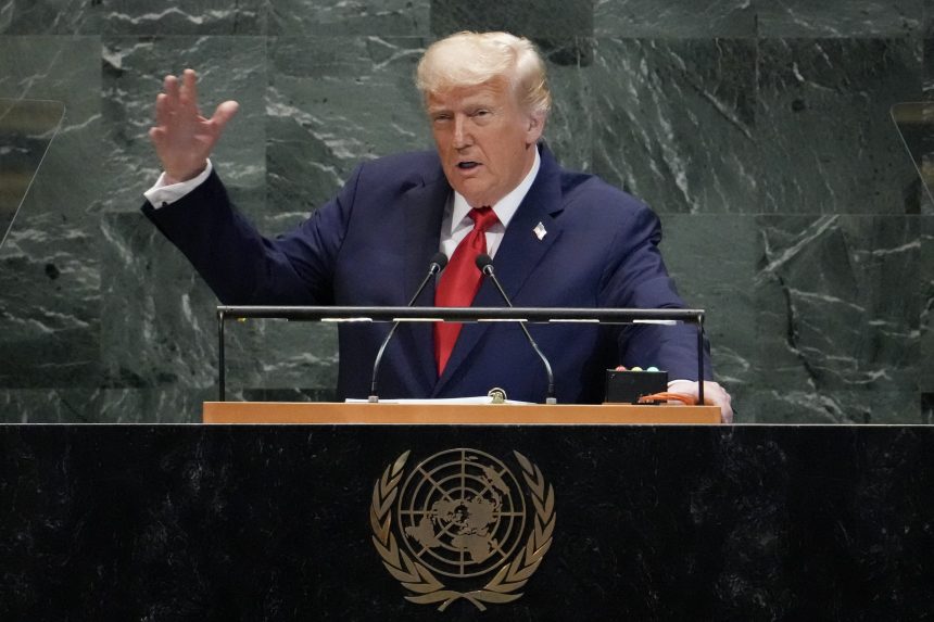 الرئيس الأمريكي دونالد ترامب